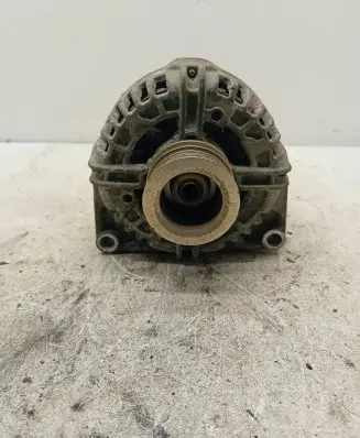 Opel Zafira B Generator/alternator 55556067 0124425020