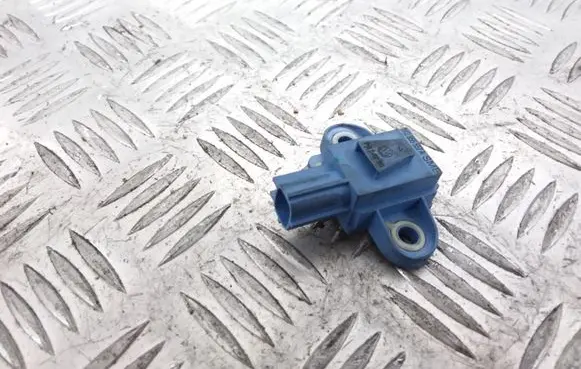 Volkswagen Golf V Airbag deployment crash/impact sensor 1K0955557A