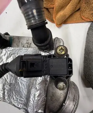 BMW 7 F01 F02 F03 F04 Intake air temperature sensor 0281006059 230207T191757 0281206039