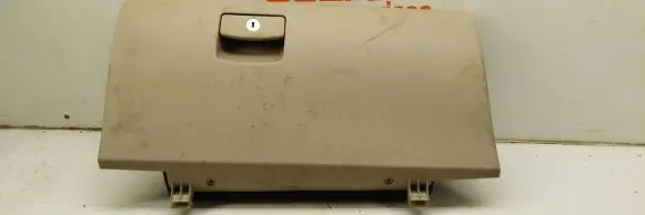 Subaru Outback (BS) Glove box