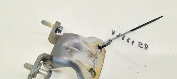Volvo S40, V40 Rear door lower hinge