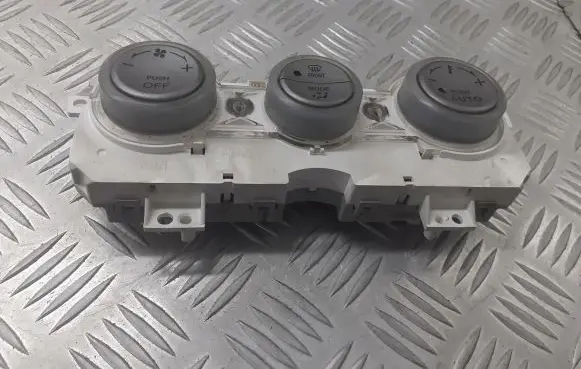 Mazda 6 Interior fan control switch 