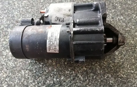 Renault Laguna I Starter motor C186708R D6RA63