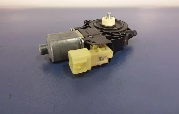 Ford Fiesta Front door window regulator with motor 8A6114553B