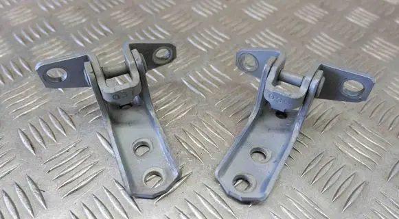 Mitsubishi Outlander Front door hinge set 
