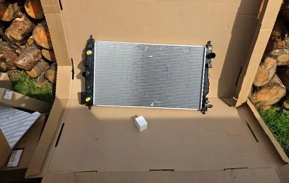 Chevrolet Cruze Coolant radiator 13267665