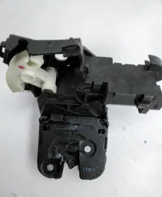 Audi A6 S6 C6 4F Tailgate/trunk/boot lock/catch/latch 8P827505 140614