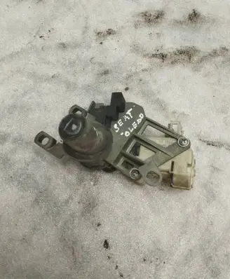 Seat Toledo II (1M) Tailgate exterior lock 1M5827297C