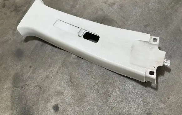 Toyota Hilux (AN10, AN20, AN30) (B) pillar trim (top) 624110K060