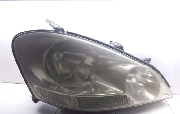 Toyota Avensis Verso Headlight/headlamp 9922681017 4513356