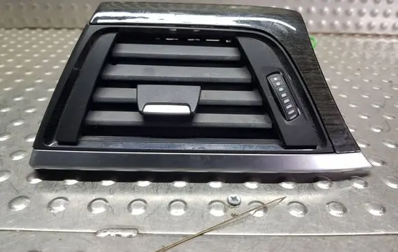 BMW 3 F30 F35 F31 Dashboard side air vent grill/cover trim S26371425 9218549