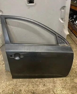 KIA Ceed Front door