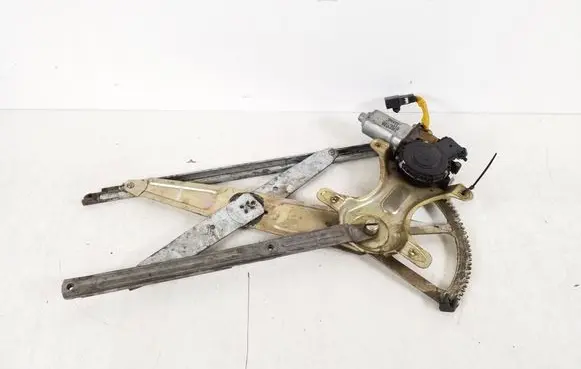 Toyota Prius (XW10) Front door window regulator with motor
