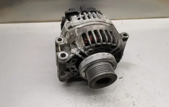 Renault Megane I Generator/alternator 0124325031