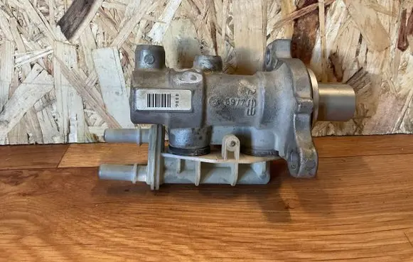 Opel Meriva B Master brake cylinder 32661549