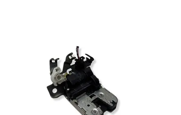 Volkswagen PASSAT B8 Loading door lock 3G0827503