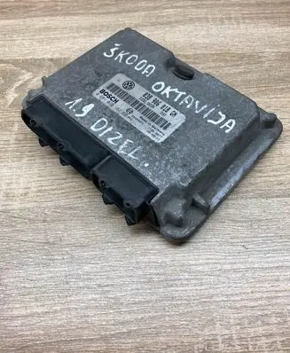 Skoda Octavia Mk1 (1U) Engine control unit/module ECU 038906018GN 0281010182