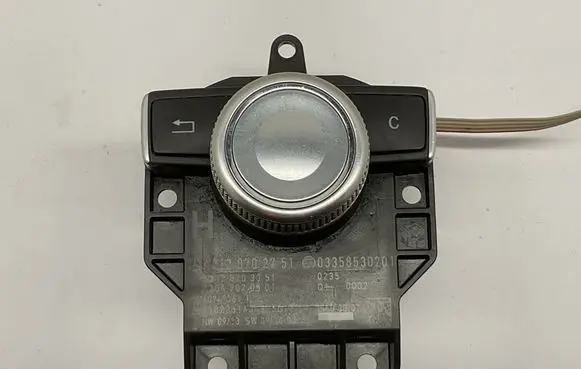 Mercedes-Benz E W212 Head unit multimedia control A2128702751 A2049020501 A2128703051