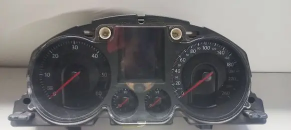 Volkswagen PASSAT B6 Speedometer (instrument cluster) 3C0920870Q X0033000