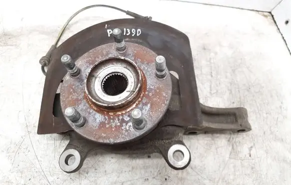 Renault Koleos I Front wheel hub spindle knuckle 