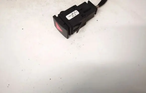 Volkswagen Polo IV 9N3 Hazard light switch 6q0953235a