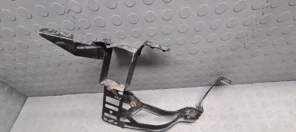 BMW 5 E60 E61 Side radiator support slam panel 7033731