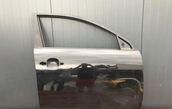 KIA Sportage Front door