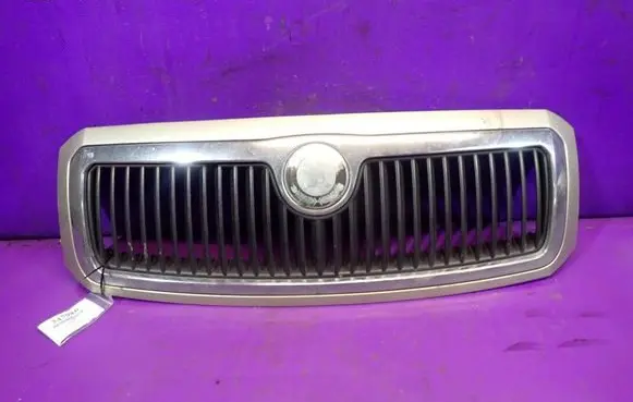 Skoda Fabia Mk1 (6Y) Front grill 6Y0853668B