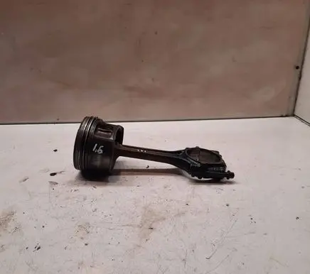 Skoda Octavia Mk1 (1U) Piston with connecting rod