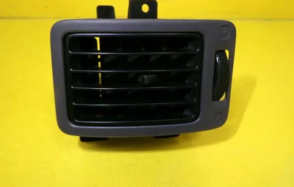 Nissan Almera Dashboard side air vent grill/cover trim E4025161500
