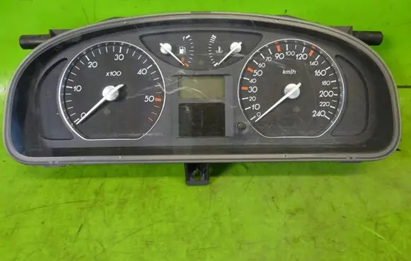 Renault Laguna II Speedometer (instrument cluster) 8200170314