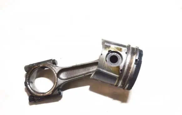 Citroen C5 Piston with connecting rod