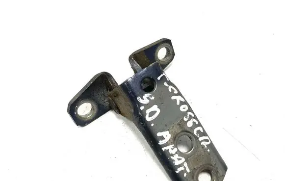 Citroen C-Crosser Rear door lower hinge