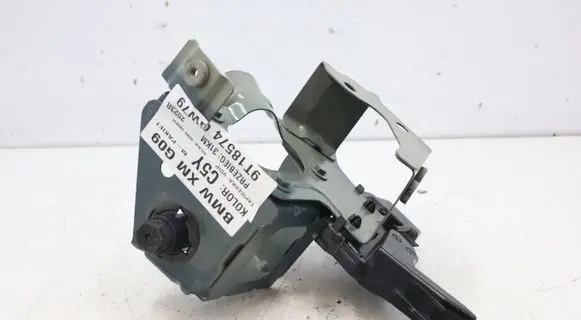 BMW XM Fender mounting bracket 9451339MWGK090626 9451339