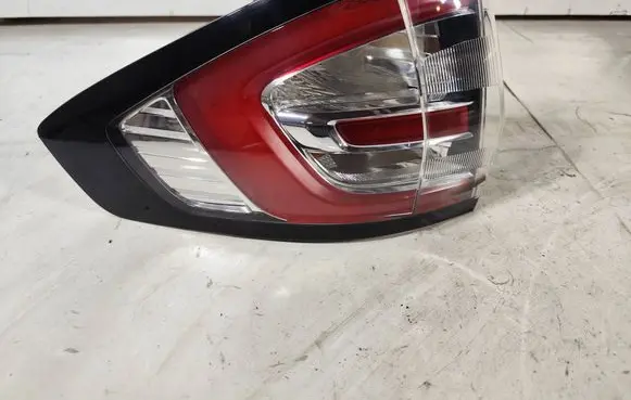 Ford Galaxy Rear/tail lights EM2B13405AF 0286500137