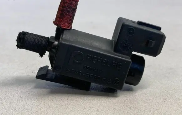 BMW X5 E70 Turbo solenoid valve 7810831 70231800