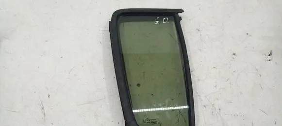 Suzuki Swift I Rear vent window glass