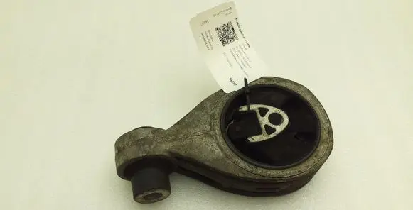 Nissan Qashqai+2 Engine mount bracket 820027722