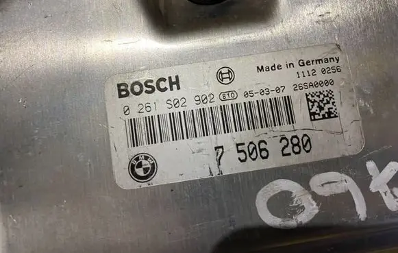 BMW 7 E65 E66 Engine control unit/module 0261s02902
