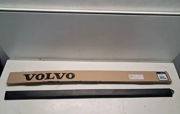 Volvo S60 Front door trim (molding) 08693518
