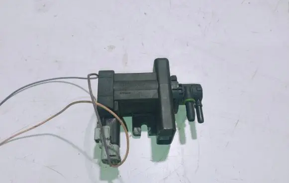 Citroen C5 Turbo solenoid valve 9660693180 8753406