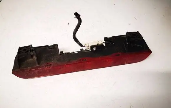 Nissan X-Trail T30 Third/center stoplight P1842