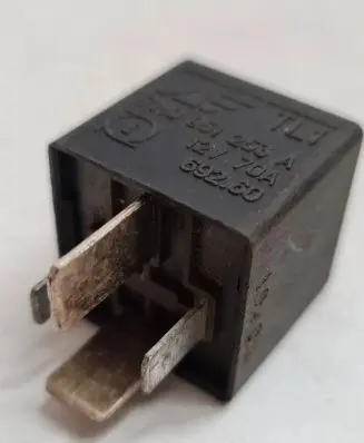Volkswagen Golf IV Other relay 7M0951253A 69260 12V70A