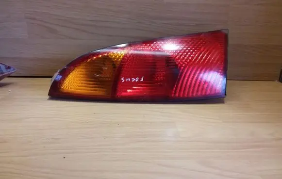 Ford Focus Rear/tail lights XS4X13405AE