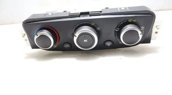 Renault Fluence Interior fan control switch B2901659