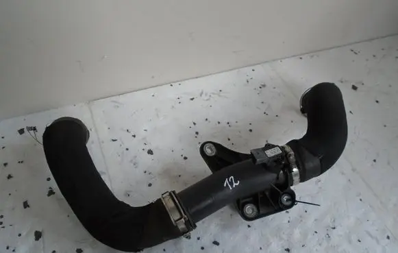Audi A4 S4 B8 8K Intercooler hose/pipe 8K0145673E
