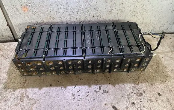 Peugeot 508 RXH Hybrid / electric car battery 