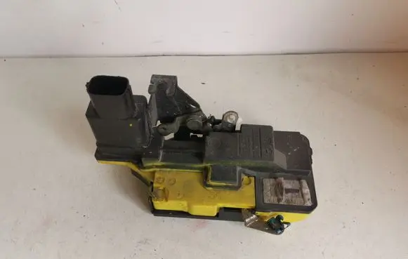 Volvo S80 Rear door lock