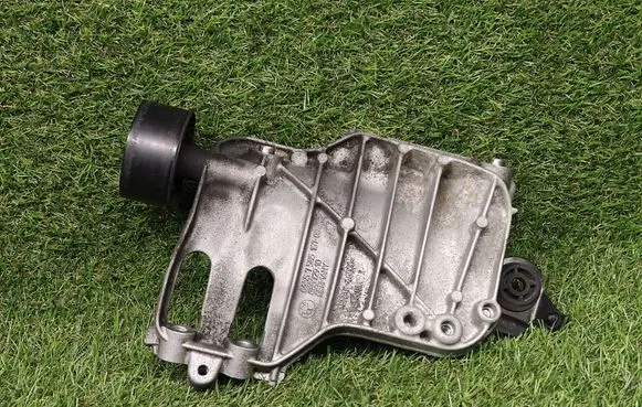 BMW 3 GT F34 A/C compressor mount bracket 7585167 6455758516708 68572910