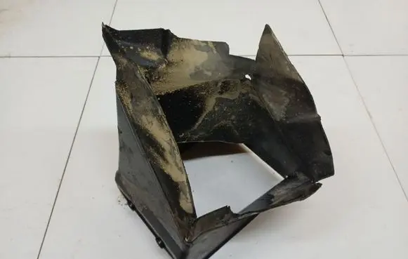 Audi A4 S4 B5 8D Air intake duct part 8D0117339